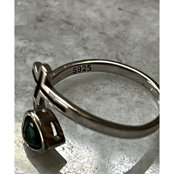Sterling Silver Birthstone Heart Cross Ring Size 7 Adjustable Green May - Picture 5 of 6